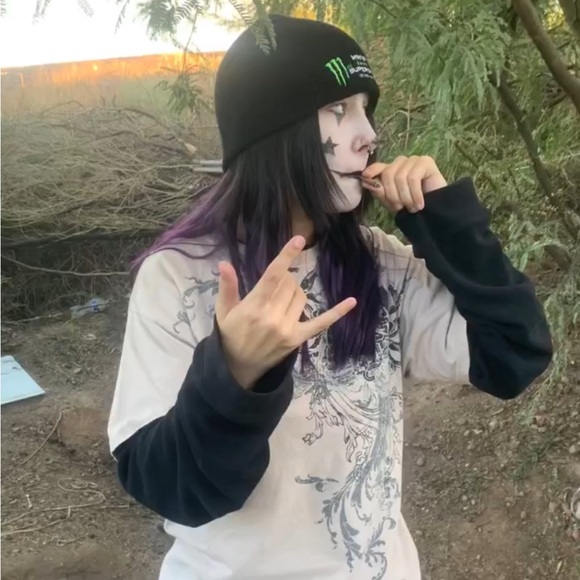 Meet your Posher, Makenzie - Picture 2 of 8